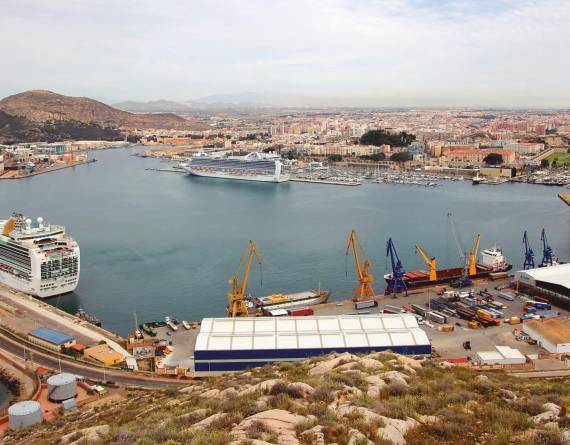 El Puerto de Cartagena cerrará este año superando los 200.000 cruceristas.