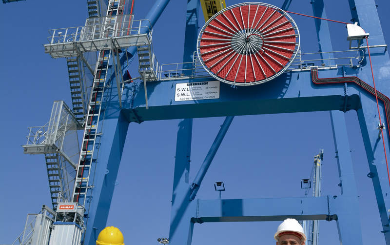 TMS avanza hacia una mayor eficiencia de la mano de Liebherr con una nueva gr&uacute;a STS