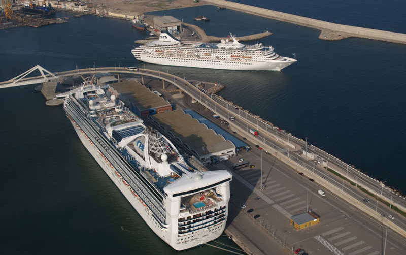 Los norteamericanos lideran el ranking de cruceristas en el Puerto de Barcelona