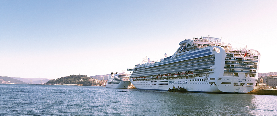 El Puerto de Vigo recibe a m&aacute;s de 4.800 personas en una escala doble de los cruceros &ldquo;Seabourn Ovation&rdquo; y &ldquo;Sapphire Princess&rdquo;