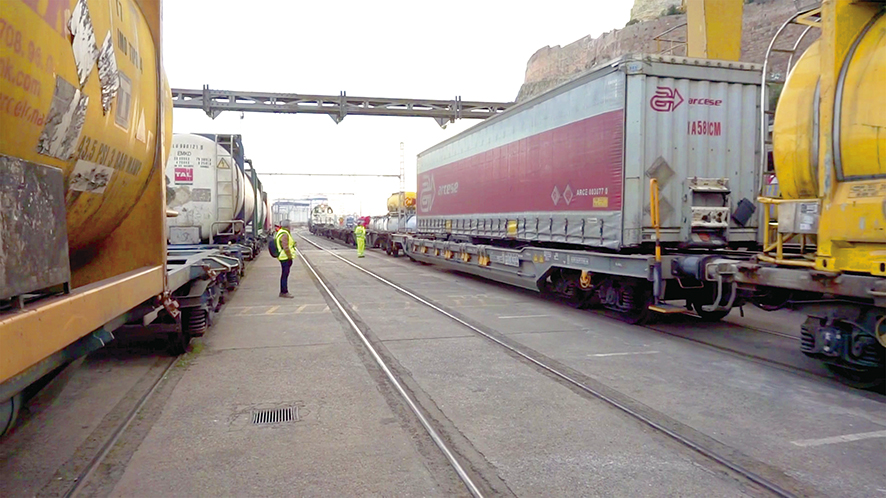 Autopistas ferroviarias: Espa&ntilde;a marcha