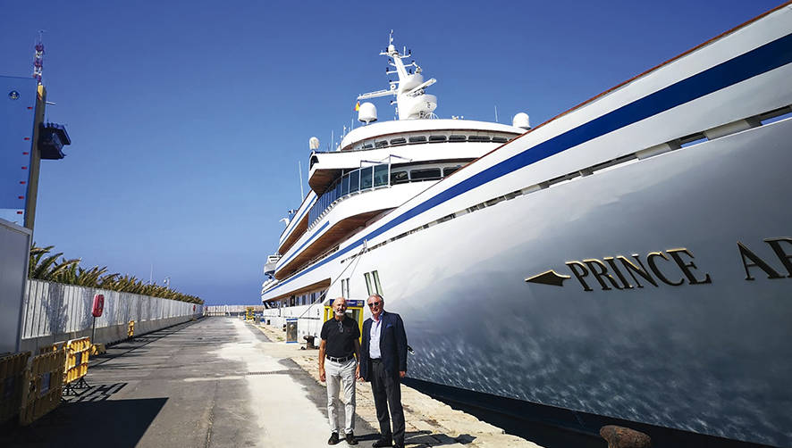 El presidente de la AP de Almer&iacute;a visita el yate &quot;Prince Abdulaziz&quot;