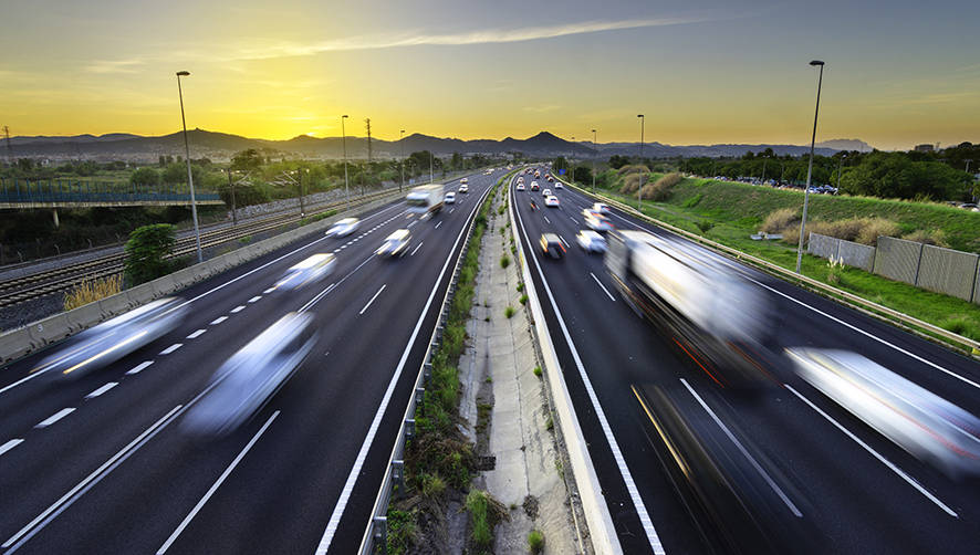 El transporte de mercanc&iacute;as por carretera en Espa&ntilde;a prev&eacute; unos ingresos en 2021 de 40.900 millones, casi un 15% m&aacute;s que en 2020.