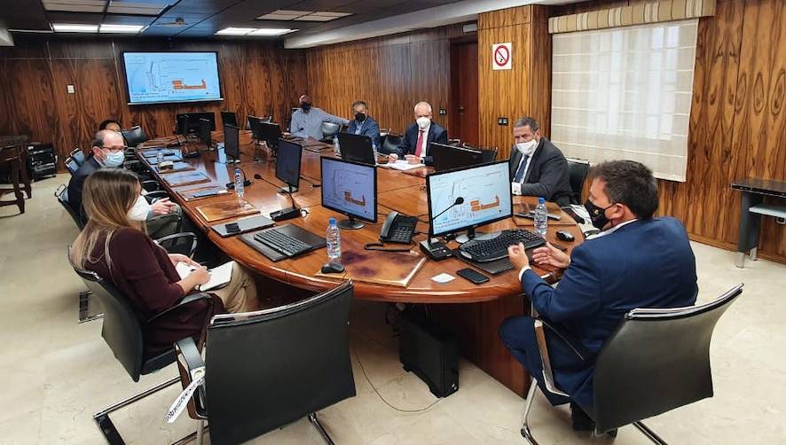 Navantia toma contacto con empresas portuarias de las islas de la mano del Clúster Marítimo de Canarias.