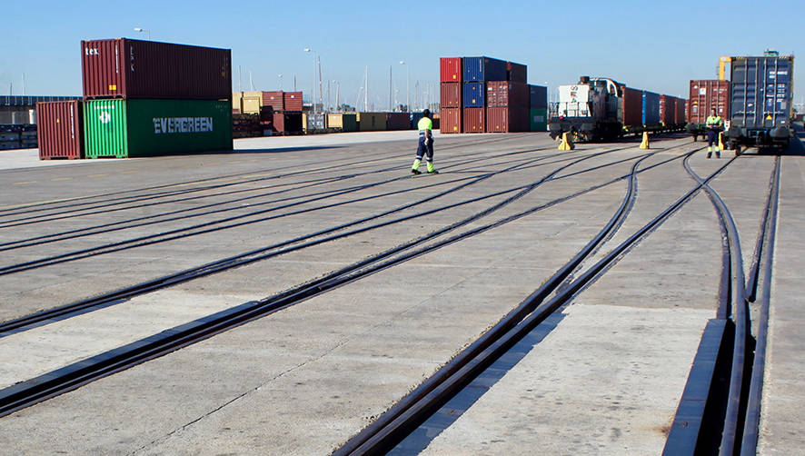 El Puerto de Valencia mueve un mill&oacute;n de toneladas de mercanc&iacute;a por ferrocarril hasta junio