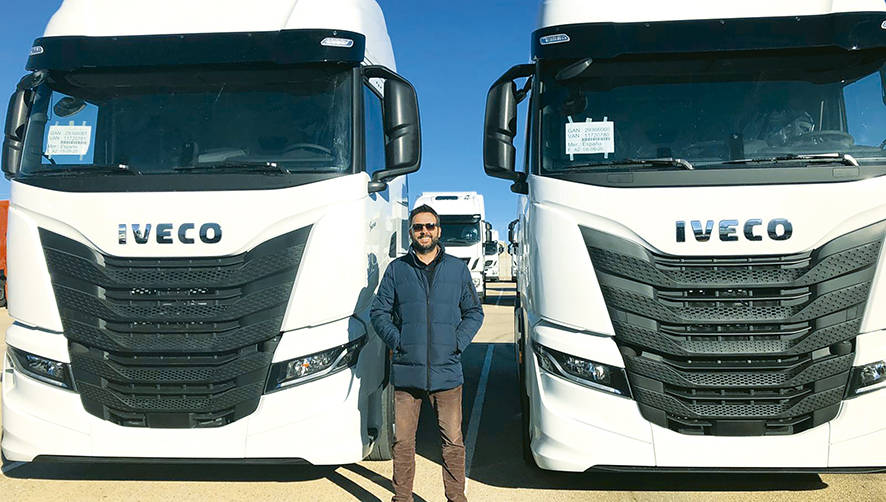 Innova Logic adquiere 15 nuevas tractoras IVECO y 15 semirremolques Lamberet