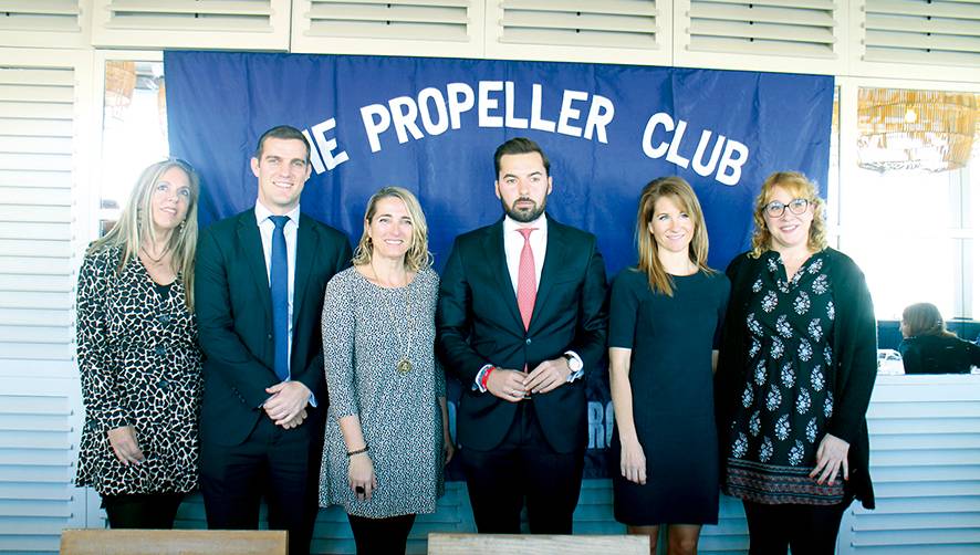 M&oacute;nica Quintana, directora de A. P&eacute;rez y Cia; Daniel Olego, gestor de siniestros en Jori Armengol; Nuria Burguera, directora de comunicaci&oacute;n del Puerto de Barcelona; Francisco Fuentes, director de desarrollo de negocios en Cargo Flores y M&oacute;nica Jim&eacute;nez, subdirectora general de TM2. Foto: J.C.S.