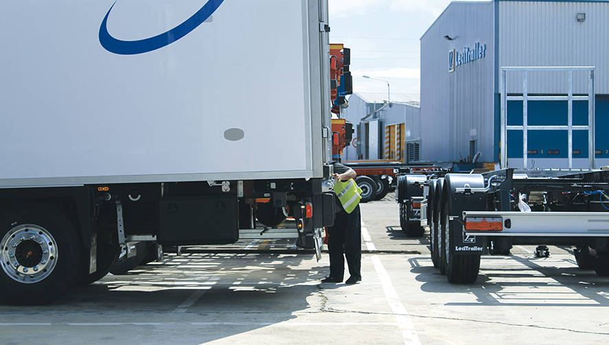 Aduanas ultima los procedimientos en el transporte por carretera ante un Brexit duro