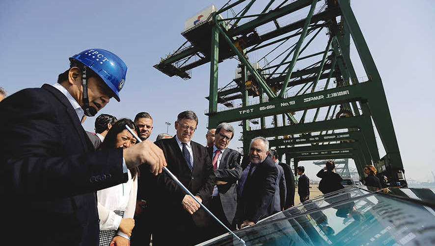 El pasado mes de abril, el presidente de la Generalitat Valenciana, Ximo Puig, y el presidente de la Autoridad Portuaria de Valencia, Aurelio Mart&iacute;nez, visitaron el puerto de Tianjin en el transcurso de una misi&oacute;n institucional a China.