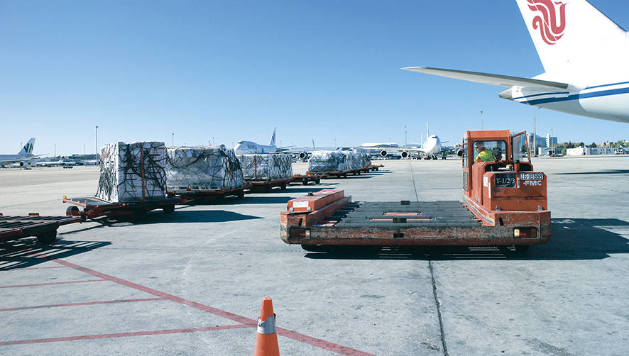 La carga a&eacute;rea toma aire en septiembre y logra aplazar el avance de la desaceleraci&oacute;n