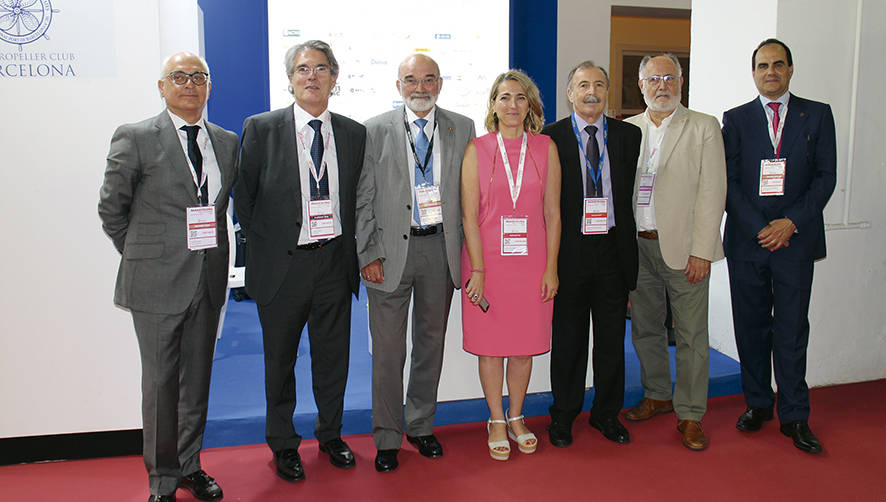 Javier Cubas, socio del Propeller Valencia; Albert O&ntilde;ate, miembro de la Junta del Propeller Barcelona; Gerardo Tiedemann, presidente del Propeller del Pa&iacute;s Vasco; N&uacute;ria Burguera, vicepresidenta del Propeller Barcelona; Carlos Vicedo, presidente del Propeller de Castell&oacute;n; Juan Ureta, presidente del Propeller Algeciras, y Javier Garc&iacute;a Sen&eacute;n, presidente del Propeller de Sevilla. Foto E. Garc&iacute;a.