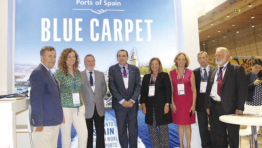 Joan Gual de Torrella, presidente de Ports de Balears; Ornella Chac&oacute;n, presidenta de Puertos del Estado; Juan Antonio Gisbert, presidente del Puerto de Alicante; Rafael Rodr&iacute;guez Valero, presidente del Puerto de Ceuta; Sagrario Franco, presidenta de Vilagarc&iacute;a; Carmen Ortiz, presidenta del Puerto de Almer&iacute;a; Manuel Gracia, presidente del Puerto de Sevilla, y Enrique L&oacute;pez Veiga, presidente del Puerto de Vigo. Foto E. Garc&iacute;a.