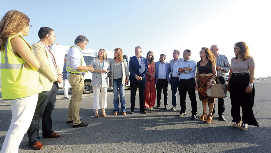 La consejera de Fomento e Infraestructuras de la Junta de Andaluc&iacute;a visita el Puerto de Huelva