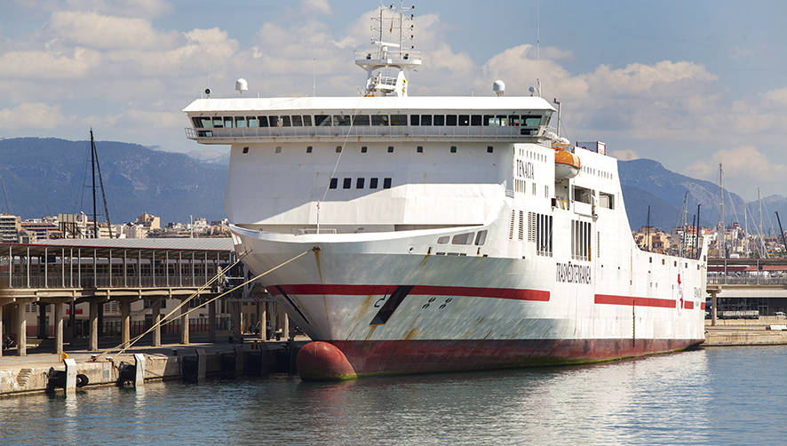 La naviera Trasmediterr&aacute;nea opera habitualmente en el muelle de Paraires del puerto de Palma.