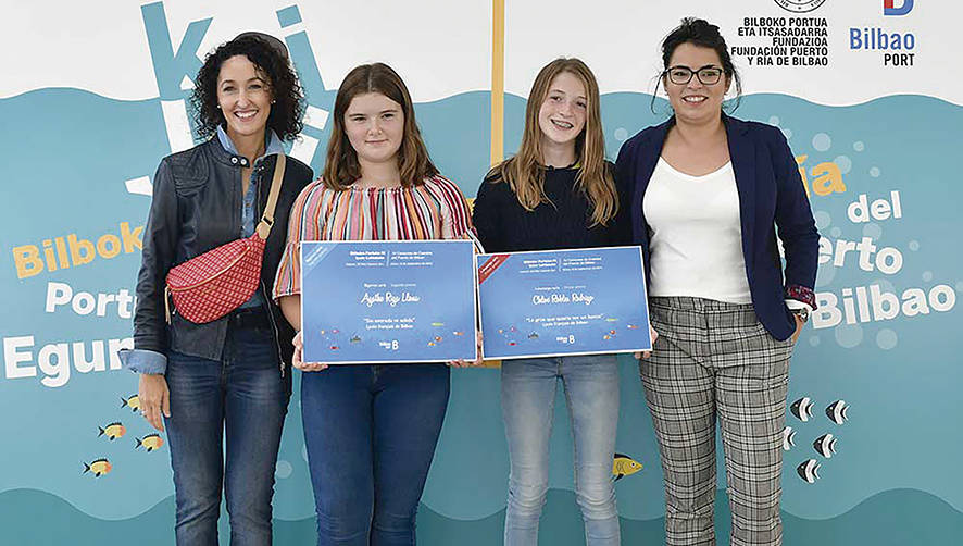 El primer premio fue para Chlo&eacute; Robles (dcha.) y el segundo para Agathe Riga.