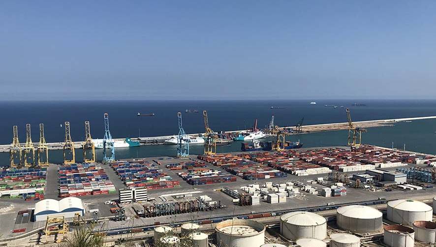 Los contenedores llenos de exportaci&oacute;n mantienen un buen ritmo en el Port de Barcelona con 69.516 TEUs y un crecimiento de un 11,5% en noviembre. Foto J. C. S.