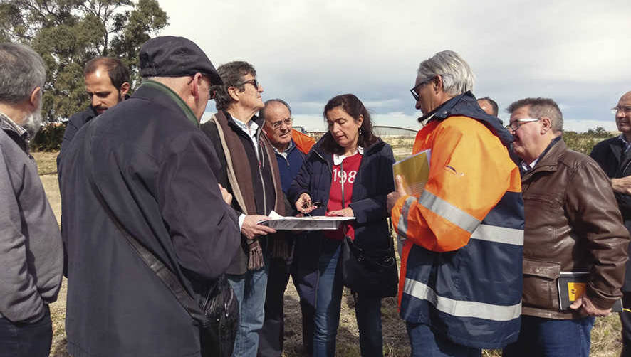 La Associaci&oacute; de Ve&iuml;ns i Ve&iuml;nes de Natzaret y Nazaret Unido pudieron conocer el viernes, de primera mano, el estado de las labores de acondicionamiento del nuevo espacio que se pondr&aacute; a disposici&oacute;n del barrio.