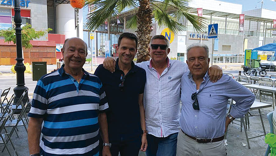 Ambiente festivo en las fiestas del Grao de Castell&oacute;n