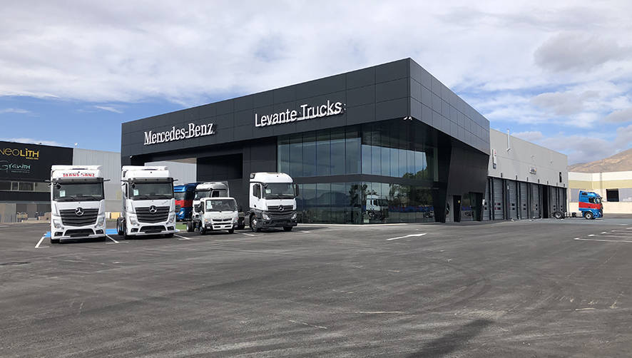 Levante Trucks inaugura un nuevo centro Mercedes-Benz Trucks en Monforte del Cid (Alicante).