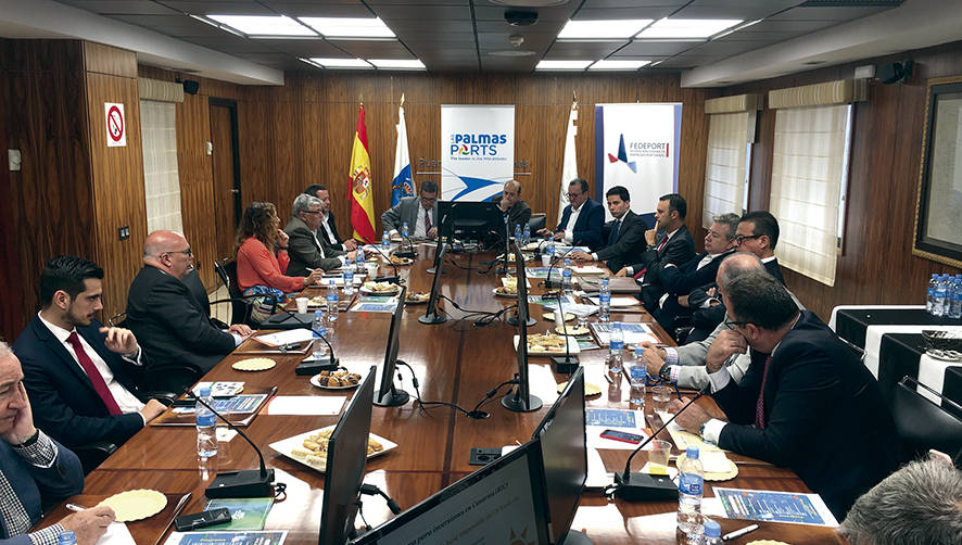 Fedeport y SM Advance Energy, con la colaboraci&oacute;n de la APLP y el Banco Santander, celebraron el viernes el desayuno t&eacute;cnico &quot;Nuevo Modelo Energ&eacute;tico, Independencia Energ&eacute;tica en el entorno Portuario&quot;.