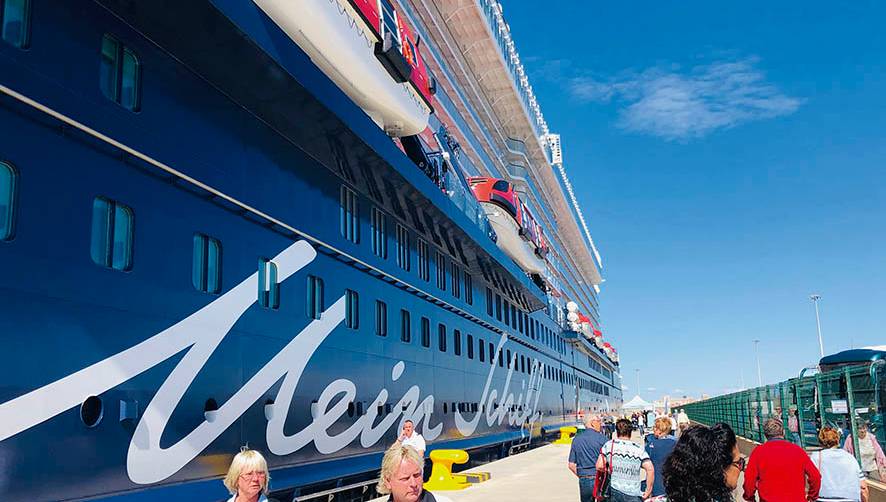 El nuevo crucero &ldquo;Mein Schiff 2&rdquo; escala en el Puerto de Valencia