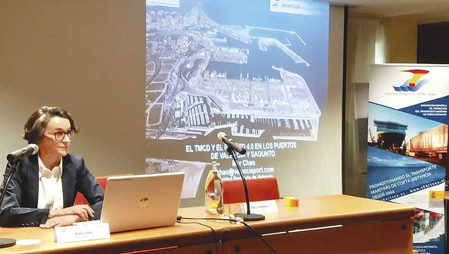 Mar Chao, directora comercial y de desarrollo de negocio de la Autoridad Portuaria de Valencia (APV), particip&oacute; ayer en la jornada &quot;Smart ports y puertos 4.0&quot; organizada