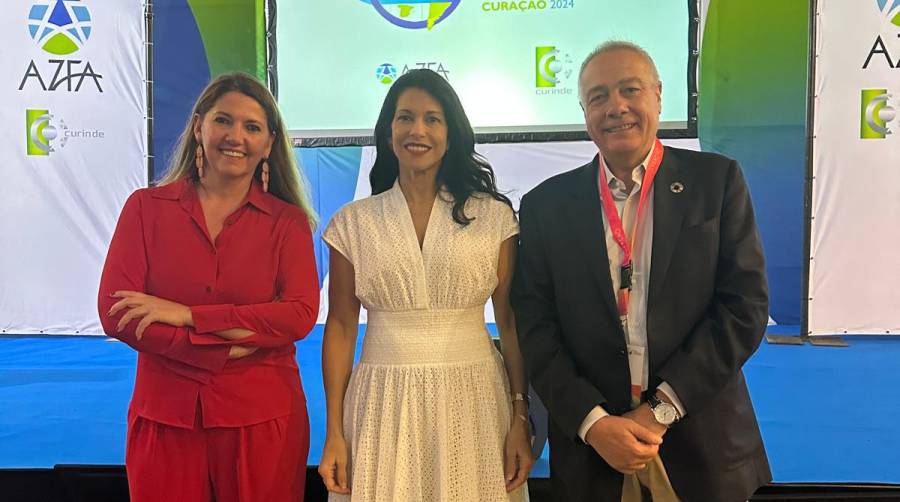 Blanca Sorigué, directora general del CZFB; Claudia Pellerano, presdienta de la Asociación de Zonas Francas de las Américas; y Pere Navarro, delegado especial del Estado en el CZFB.