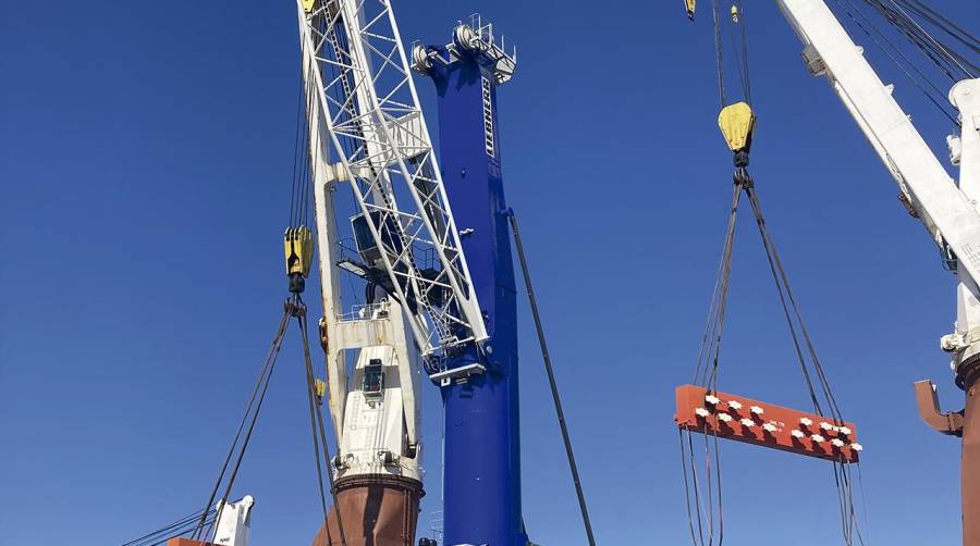 Bergé avanza en su plan de modernización con una nueva grúa en el Port de Tarragona