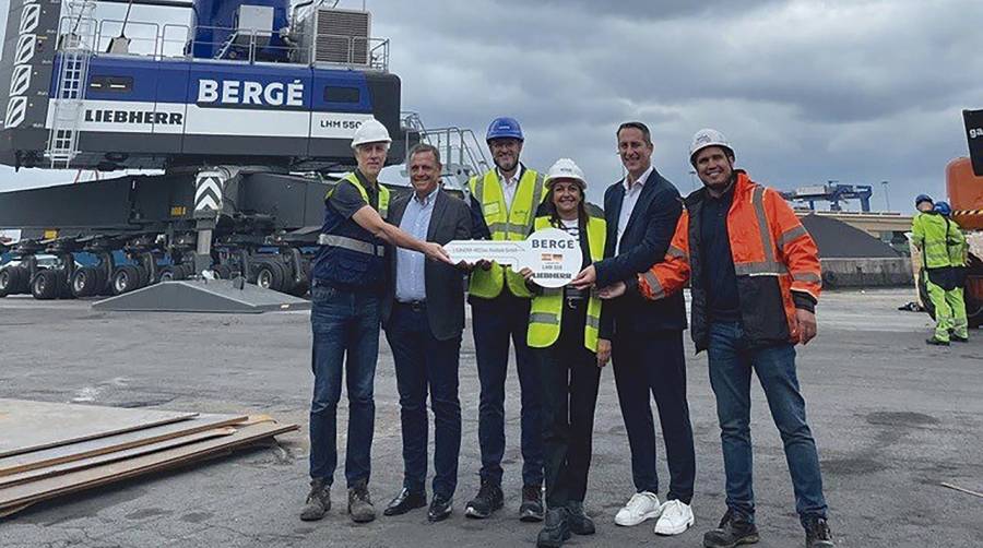 Bergé recibe la primera grúa Liebherr en el Puerto de Bilbao en su plan de modernización de activos