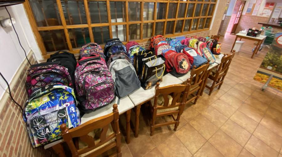 Coordinadora Solidaria entrega 110 mochilas con material escolar a las familias usuarias del Puchero