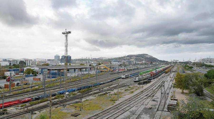 En el alcance de este proyecto se incluye el ramal de conexión con la instalación ferroviaria de Can Tunis.