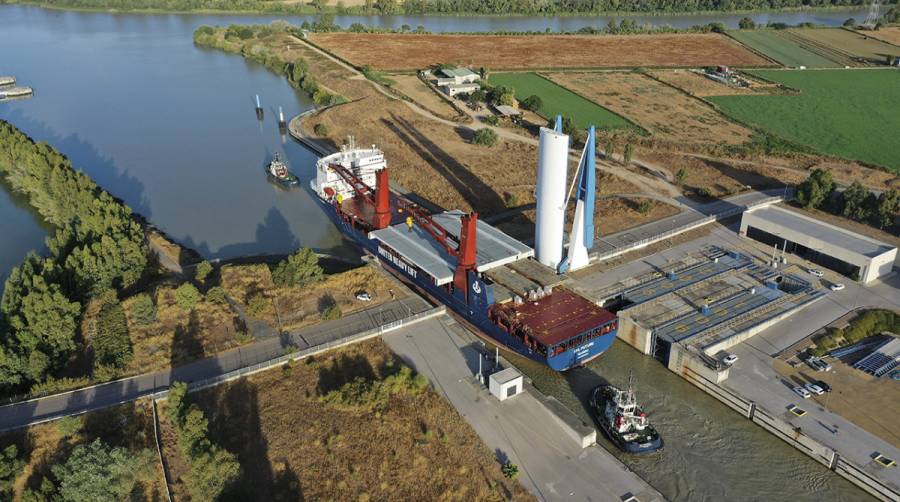 En 2020, la APS ha constatado que est&aacute; aumentando el tama&ntilde;o medio de los buques que entran en el Puerto de Sevilla.