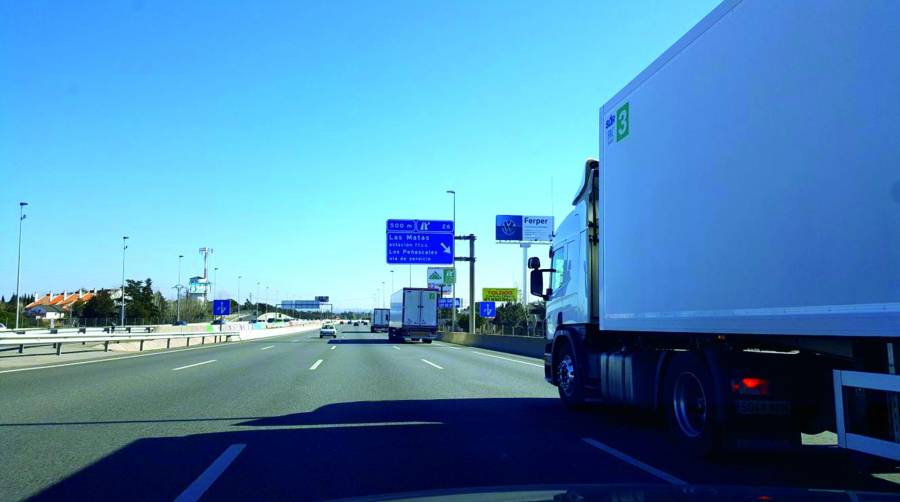 CCOO y UGT solicitan la mediación de cara a su próxima convocatoria de huelga en el transporte por carretera