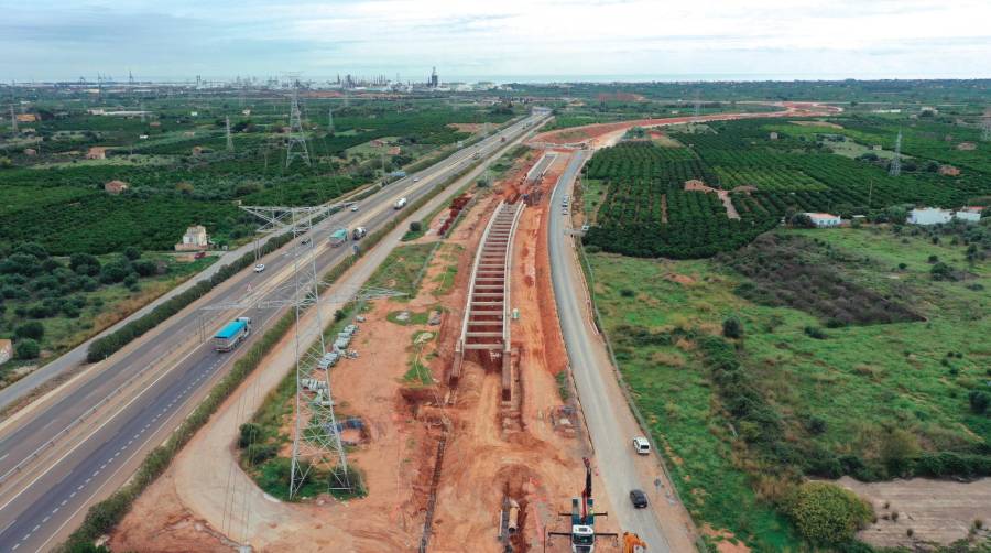 El Puerto de Castellón acelera el proceso de electrificación del futuro acceso ferroviario sur