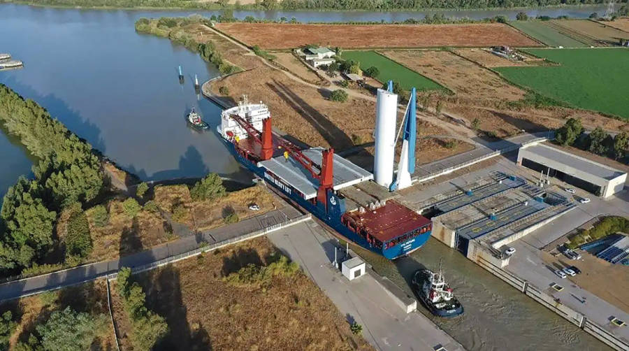 Carb&oacute;n Puerto realiza en Sevilla la carga del puente levadizo de Hisingsbron de 662 toneladas