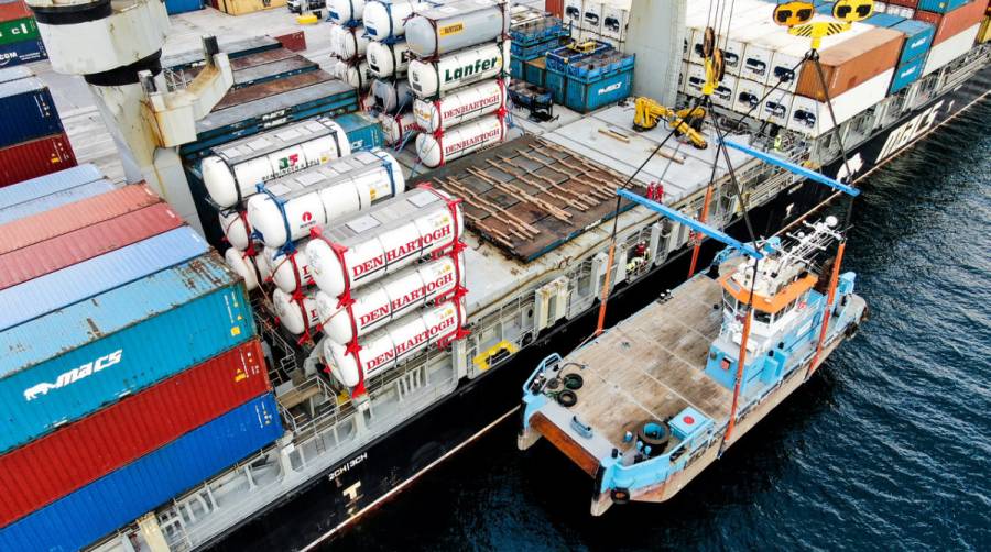 El &quot;workboat&quot; lleg&oacute; a Vigo a bordo del buque &ldquo;Golden Karoo&rdquo; de la l&iacute;nea MACS.