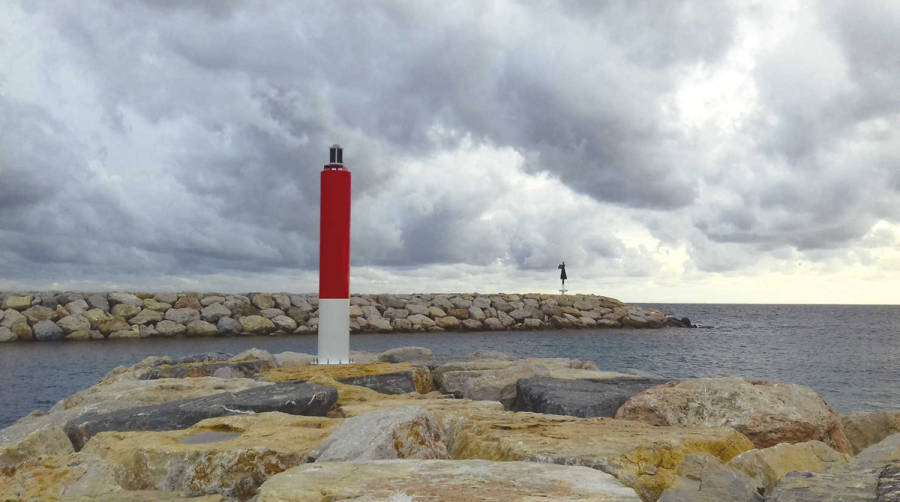 El N&agrave;utic de Tarragona mejora su se&ntilde;alizaci&oacute;n mar&iacute;tima de la entrada al puerto con Almarin