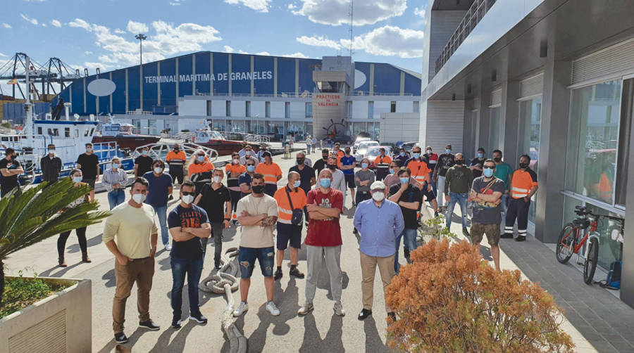 La Asamblea de trabajadoras y trabajadores de Amarradores del Puerto de Valencia se ha reunido esta tarde.