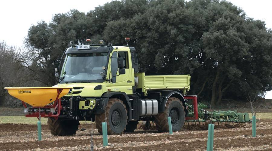 Autoprima afianza sus servicios con personal experto en el Unimog