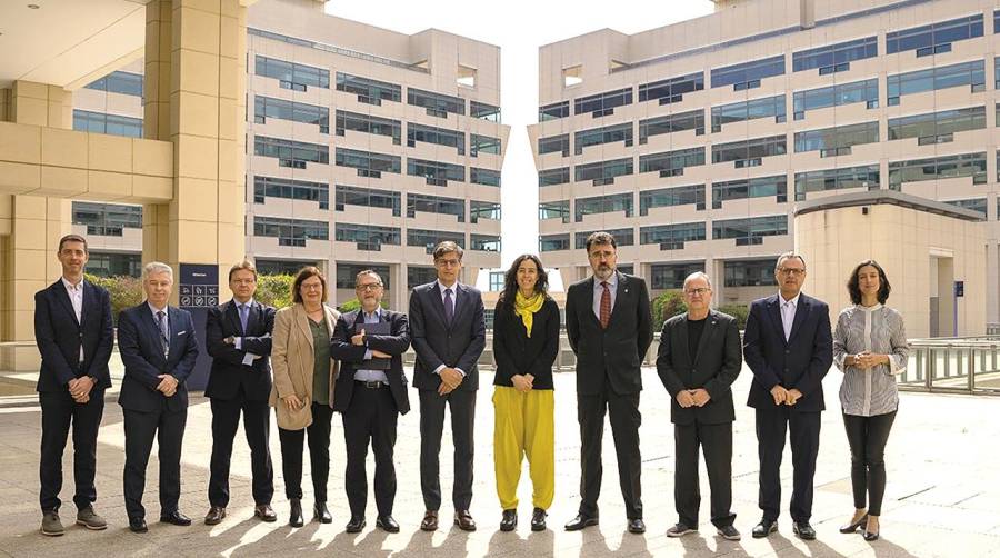 Delegaciones de la Cámara de Comercio de Barcelona y del Puerto de Barcelona en la reunión de hoy.