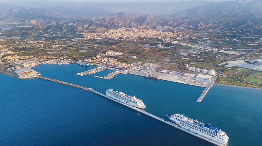 Motril recibe la segunda doble escala de cruceros de la semana