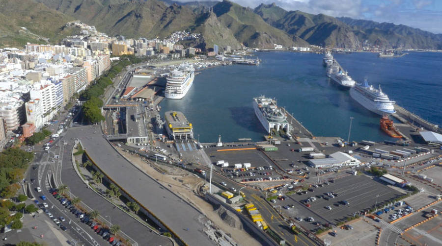 El tr&aacute;fico de mercanc&iacute;as de los Puertos de Tenerife crece un 5,27% hasta marzo