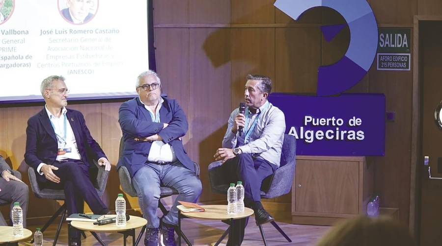 Jordi Espín, secretario general de Spanish Shippers´ Council, Enric Ticó, presidente de FETEIA OLTRA y Miguel Ángel Hormigo, coordinador general de Coordinadora Estatal de Trabajadores de los Puertos.