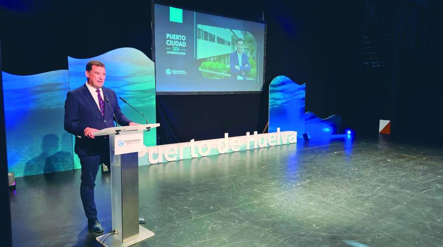 El presidente de la Autoridad Portuaria de Huelva, Alberto Santana, en el acto de presentación de los resultados de la convocatoria.