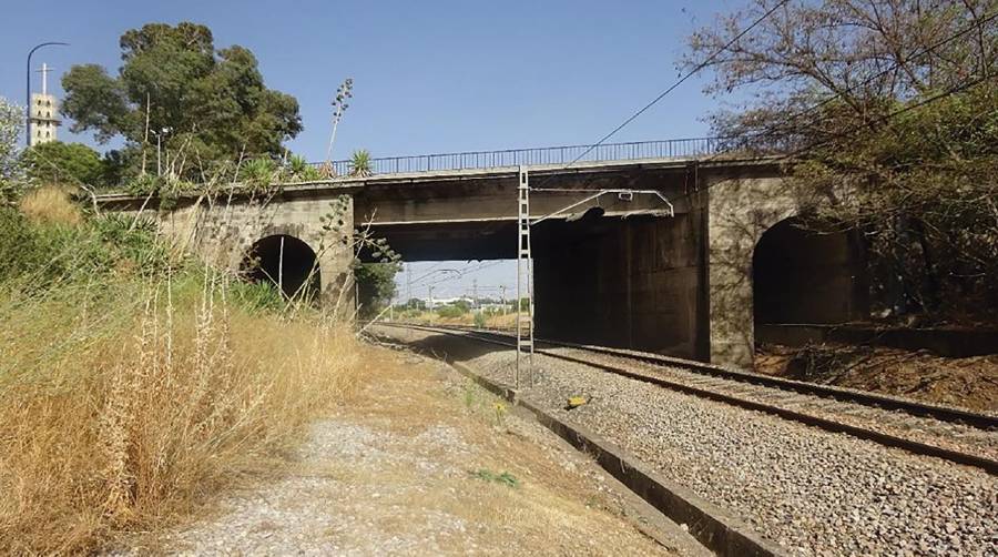 Transportes adecuará 46 pasos superiores a las autopistas ferroviarias