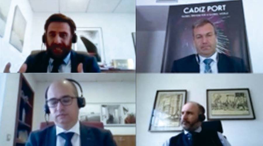 Arriba: Enrique Ortiz, del equipo de Aiyon Abogados en C&aacute;diz (izq.); Rafael Fern&aacute;ndez Bernal, presidente de la Asociaci&oacute;n de Promoci&oacute;n del Puerto de C&aacute;diz, C&aacute;diz-Port (dcha.). Abajo,: Jos&eacute; Dom&iacute;nguez, del equipo de Aiyon Abogados en Algeciras (izq.); Mikel Garteiz-goxeaskoa, miembro del equipo de Bilbao (dcha.).