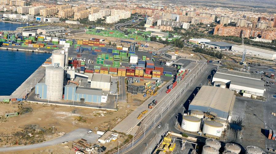 Puerto de Alicante: Paso a paso hacia la innovaci&oacute;n y la sostenibilidad