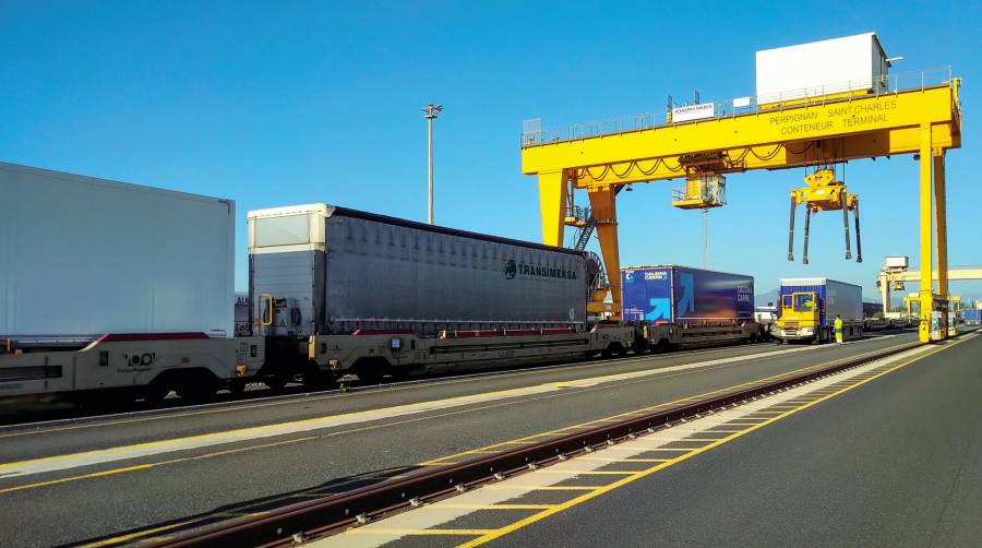 Los servicios de autopista ferroviaria entre Barcelona y la frontera francesa son los únicos consolidados ahora mismo en España.