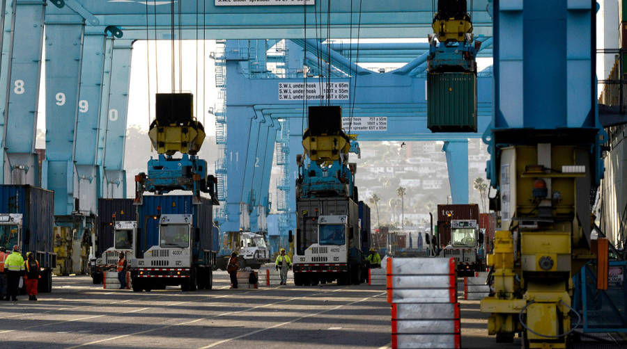 Nuevo r&eacute;cord de APM Terminals Pier 400 Los &Aacute;ngeles: 128,2 movimientos por hora