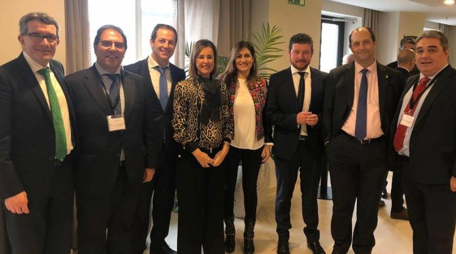 Una delegaci&oacute;n del Ayuntamiento y de la C&aacute;mara de Comercio de Torrelavega present&oacute; hace unos d&iacute;as el proyecto del Centro Log&iacute;stico La Hilera en el Foro de Ciudades Atractivas para la Inversi&oacute;n, celebrado en Madrid.